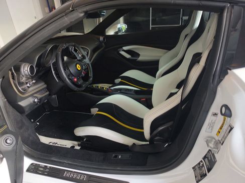 Used 2023 Ferrari F8 Tributo RWD image 6