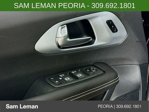 New 2026 Chrysler Pacifica Limited w/ S Appearance Package image 18