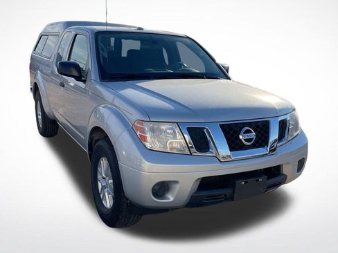 Used 2017 Nissan Frontier SV image 5