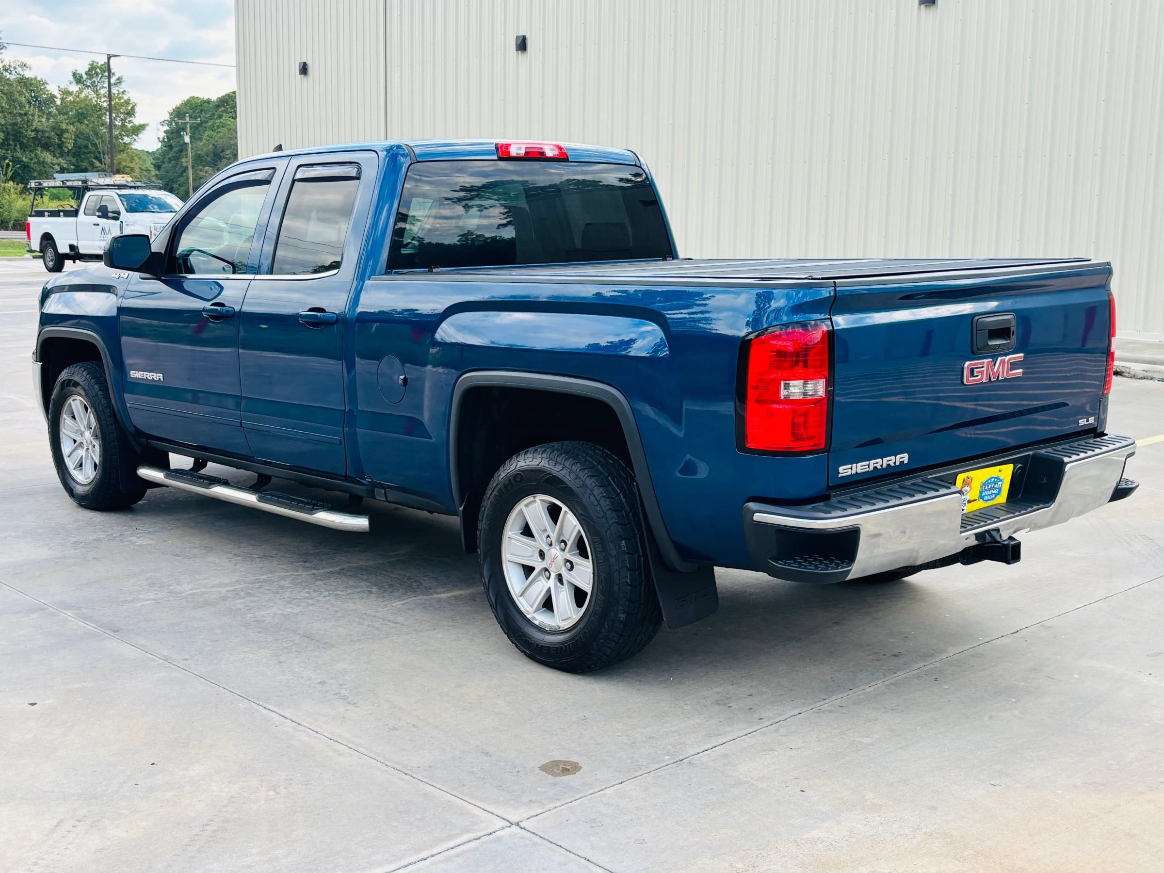 Used 2016 GMC Sierra 1500 SLE w/ SLE Value Package AWD/4WD image 7