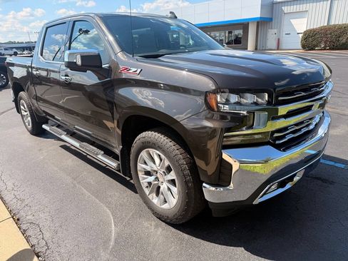 Used 2021 Chevrolet Silverado 1500 LTZ AWD/4WD image 4