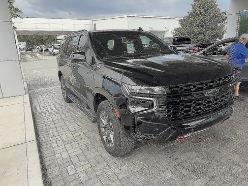 Certified 2023 Chevrolet Tahoe Z71 w/ Luxury Package AWD/4WD image 50