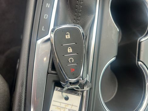 Used 2019 Chevrolet Equinox LT w/ LPO, Cargo Package FWD image 36