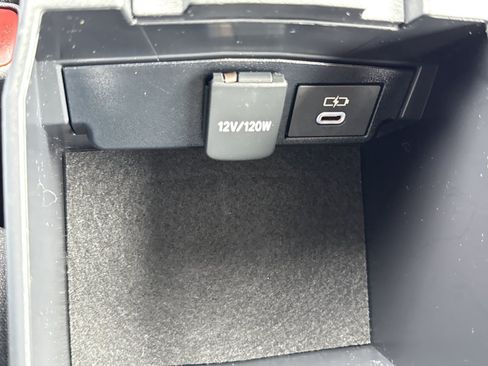 Used 2024 Toyota Corolla LE FWD image 27