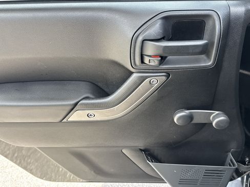 Used 2014 Jeep Wrangler Unlimited Sport AWD/4WD image 14
