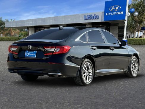 Used 2019 Honda Accord Touring image 3