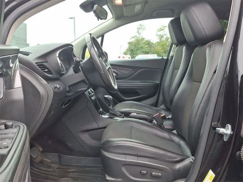 Used 2020 Buick Encore Preferred image 17