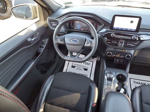 Used 2024 Ford Escape ST-Line AWD/4WD image 16