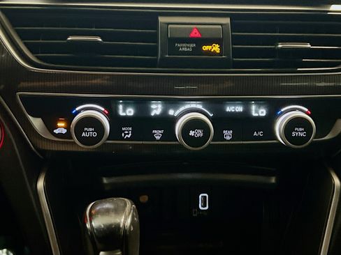 Used 2020 Honda Accord Sport image 10