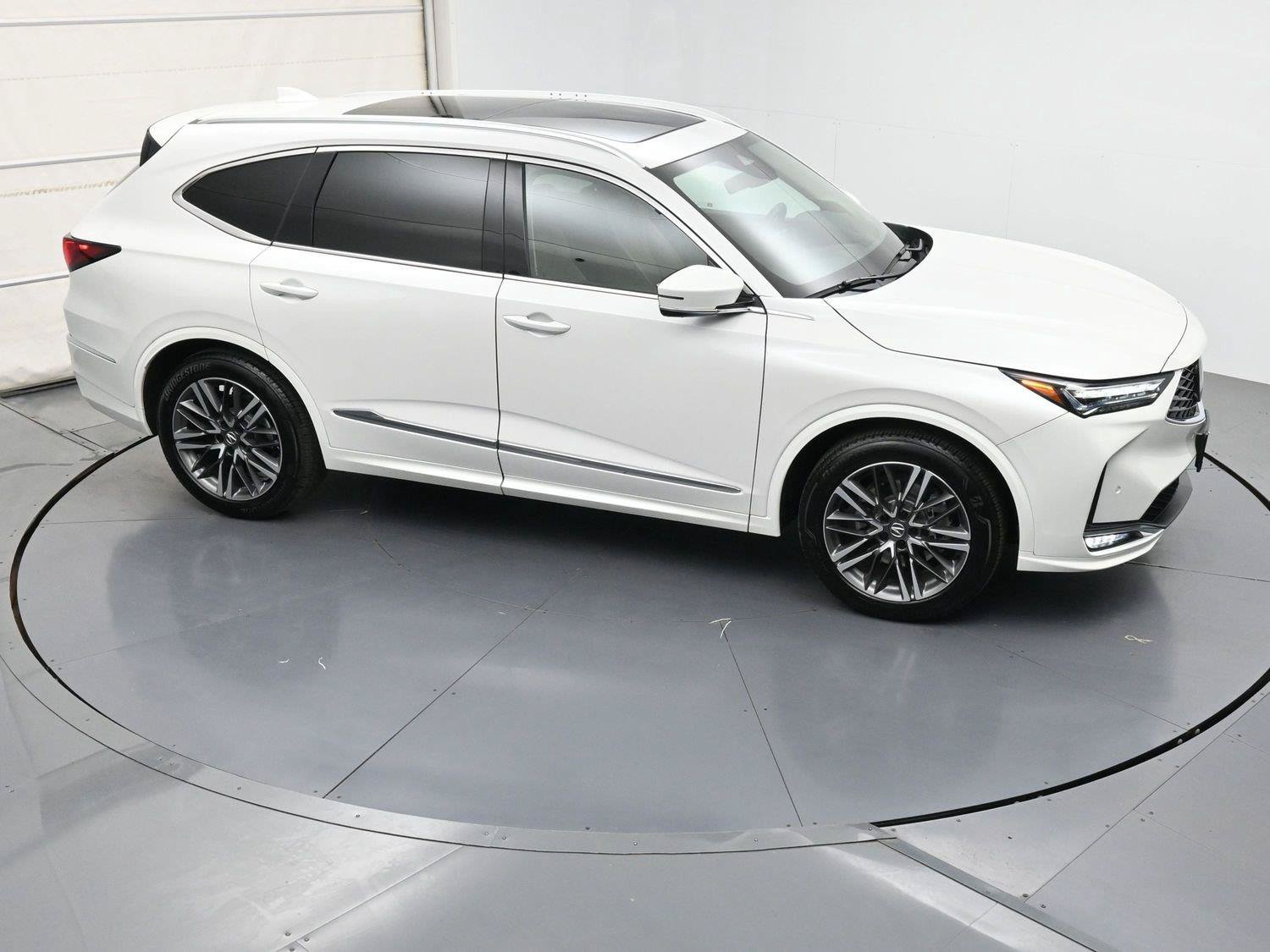 Certified 2025 Acura MDX w/ Advance Package AWD/4WD image 15