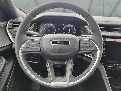 New 2026 Jeep Grand Cherokee Limited AWD/4WD image 12