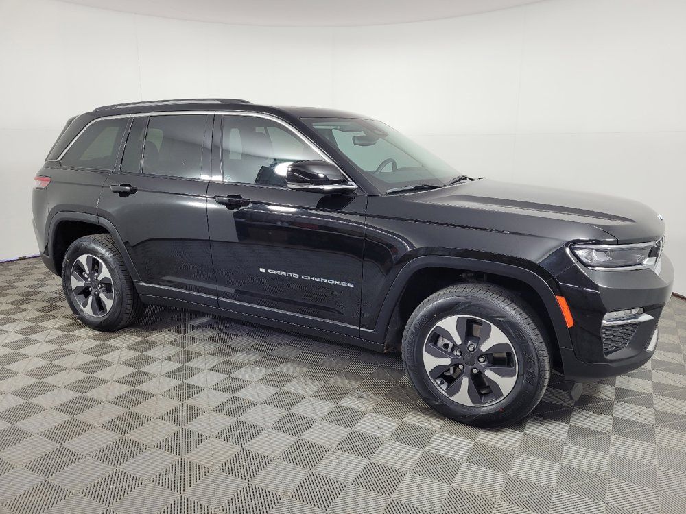 Used 2022 Jeep Grand Cherokee Limited 4xe AWD/4WD image 11