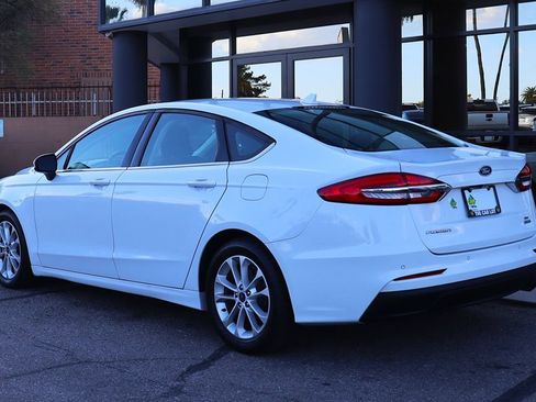 Used 2019 Ford Fusion SE FWD image 9