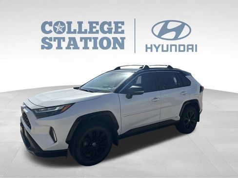 Used 2022 Toyota RAV4 XSE AWD/4WD image 10