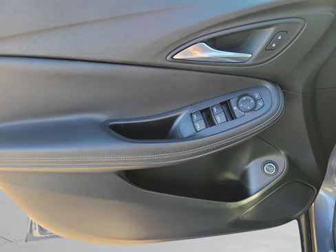 Used 2022 Buick Encore GX Select image 24