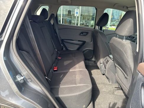 Used 2023 Nissan Rogue S image 13