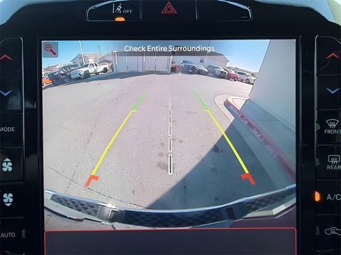 Used 2025 RAM 1500 Laramie image 12