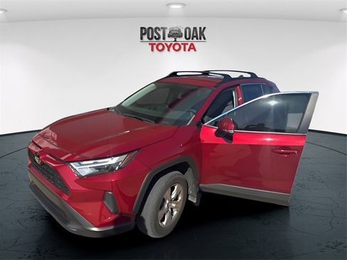 Used 2023 Toyota RAV4 XLE image 2