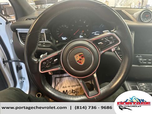 Used 2018 Porsche Macan image 16