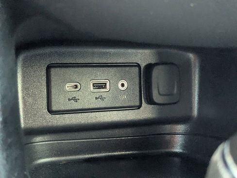 Used 2019 Chevrolet Equinox LT image 26