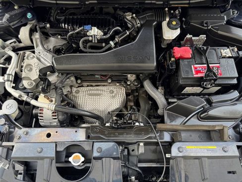 Used 2020 Nissan Rogue S image 9