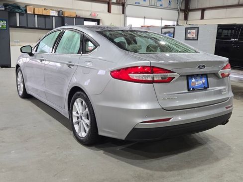 Used 2020 Ford Fusion SE image 20