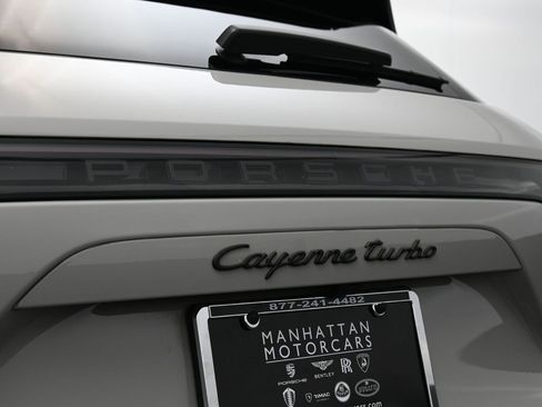 Certified 2022 Porsche Cayenne Turbo image 14