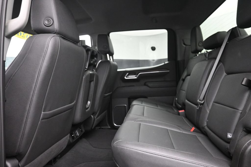 Used 2026 GMC Sierra 1500 SLT AWD/4WD image 12