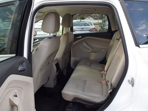 Used 2017 Ford Escape SE image 32