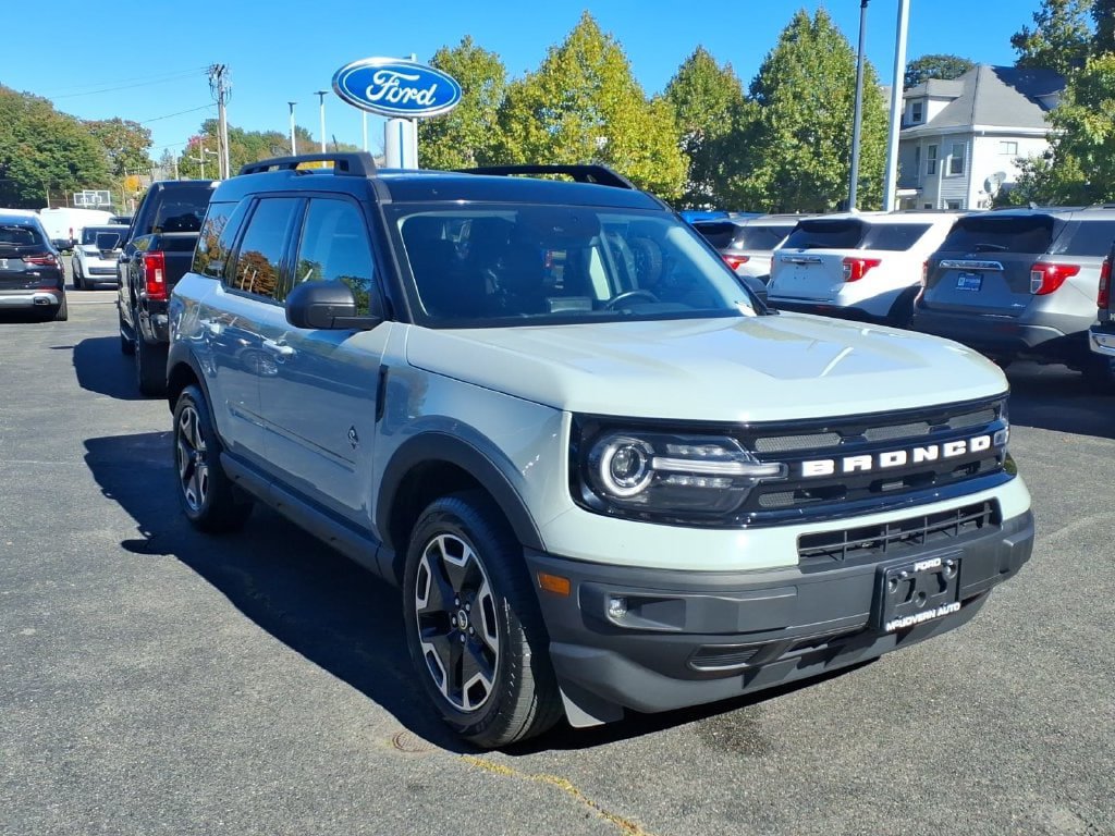 Used 2023 Ford Bronco Sport Outer Banks w/ Tech Package AWD/4WD image 4