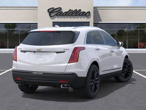 New 2026 Cadillac XT5 Luxury w/ LPO, ONYX Package image 4