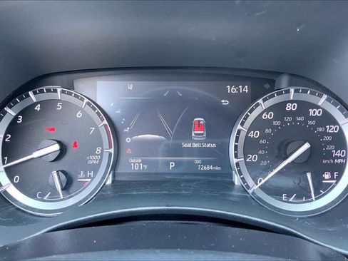 Used 2021 Toyota Highlander Platinum FWD image 25