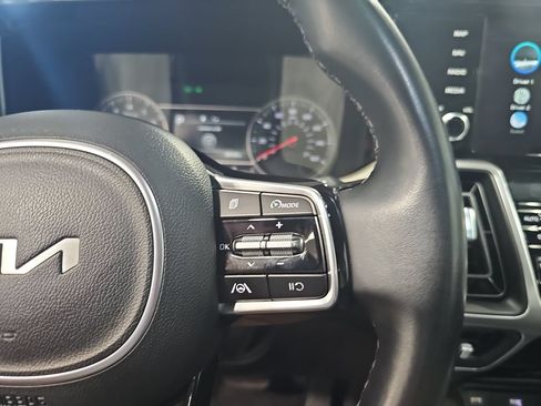 Used 2023 Kia Sorento S w/ Panoramic Sunroof Package AWD/4WD image 17