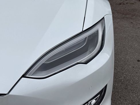 Used 2019 Tesla Model S 100D image 11