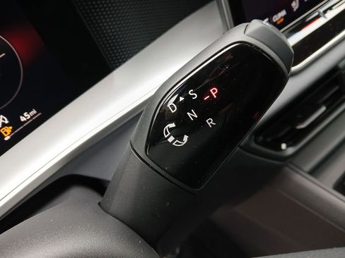 New 2026 Volkswagen Tiguan SE R-Line image 19