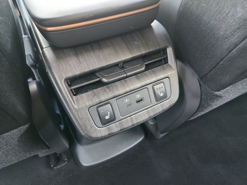 Used 2023 Nissan Ariya FWD image 14