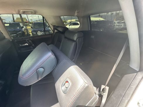 Used 2022 Toyota 4Runner TRD Off-Road Premium AWD/4WD image 18