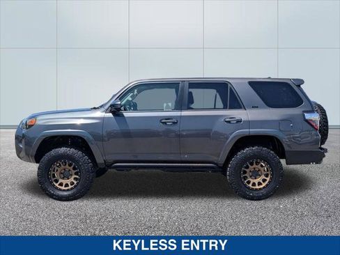 Used 2015 Toyota 4Runner SR5 AWD/4WD image 2