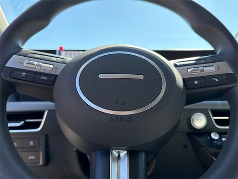 Certified 2025 Hyundai Sonata SE image 29