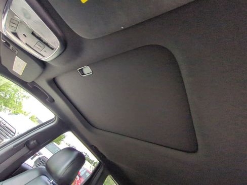Used 2015 Jeep Grand Cherokee Altitude AWD/4WD image 19