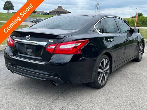 Used 2016 Nissan Altima 2.5 SR FWD image 12