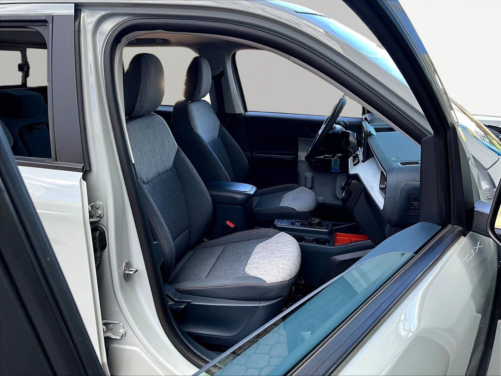 Used 2023 Ford Maverick XLT FWD image 29