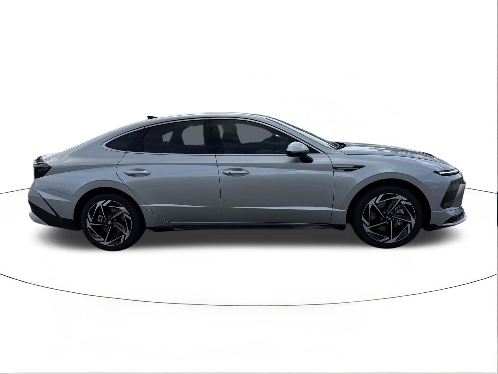 New 2026 Hyundai Sonata SEL FWD image 2