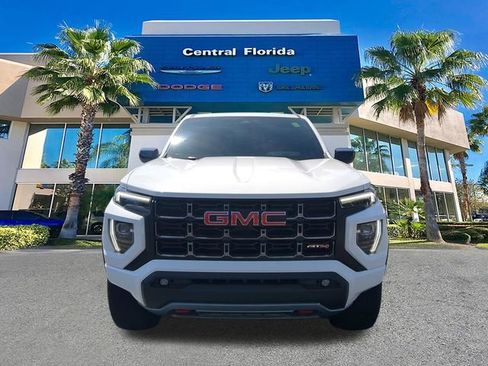 Used 2023 GMC Canyon AT4 w/ AT4 Premium Package AWD/4WD image 3