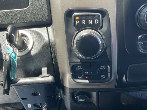 Used 2017 RAM 1500 Big Horn AWD/4WD image 39