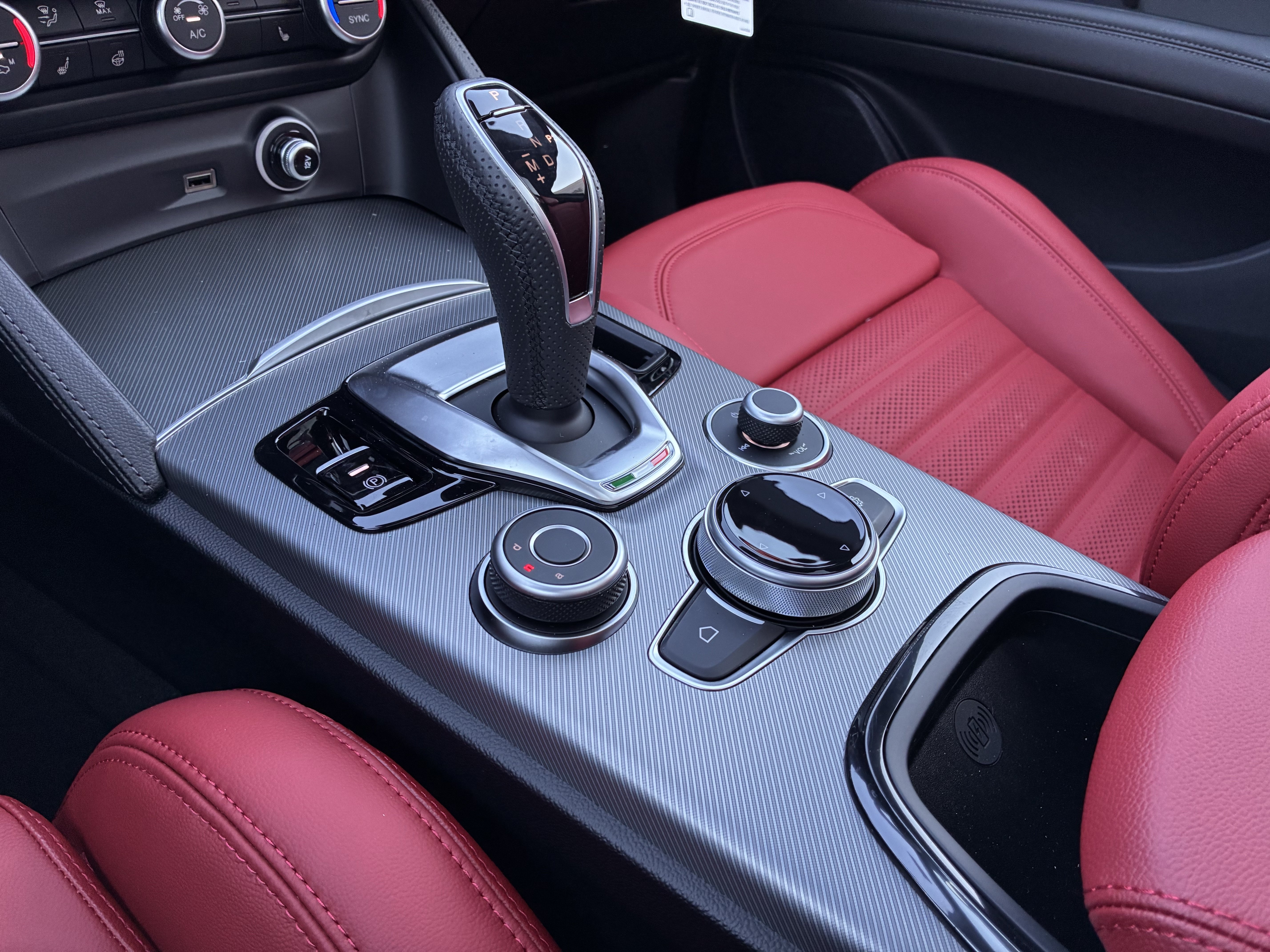 New 2026 Alfa Romeo Stelvio Sprint AWD/4WD image 15