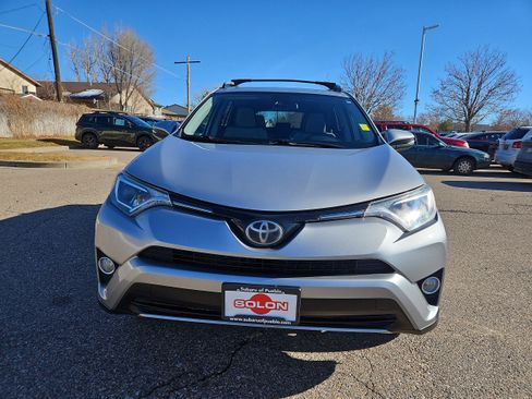Used 2018 Toyota RAV4 XLE image 6