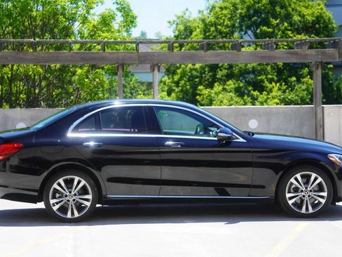 Used 2018 Mercedes-Benz C 300 4MATIC Sedan image 16