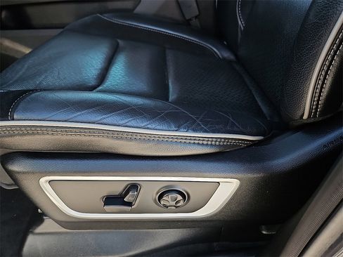 Certified 2019 RAM 1500 Laramie image 23