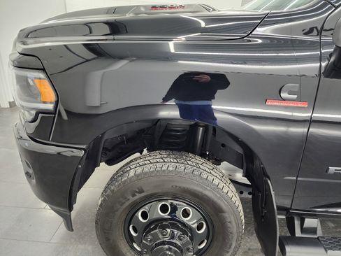 Used 2024 RAM 3500 Laramie w/ Night Edition image 39